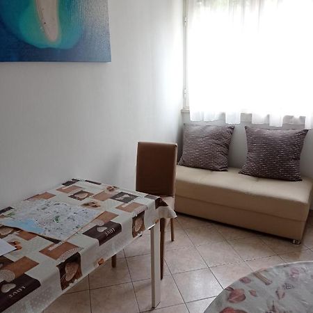 Nice And Cozy Two Single Bed Room 斯普利特 外观 照片