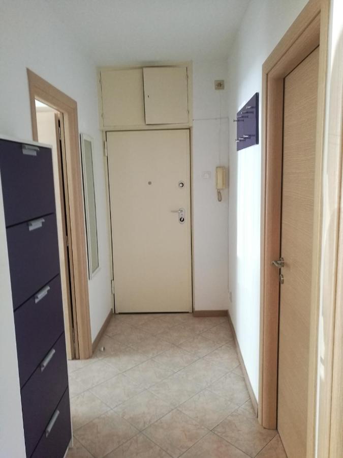 Nice And Cozy Two Single Bed Room 斯普利特 外观 照片
