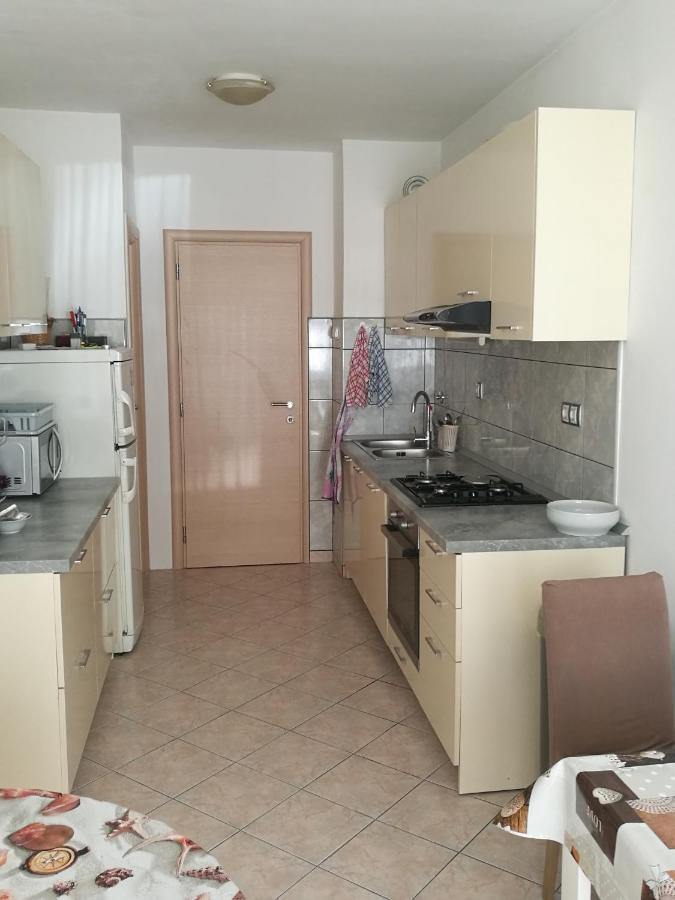 Nice And Cozy Two Single Bed Room 斯普利特 外观 照片