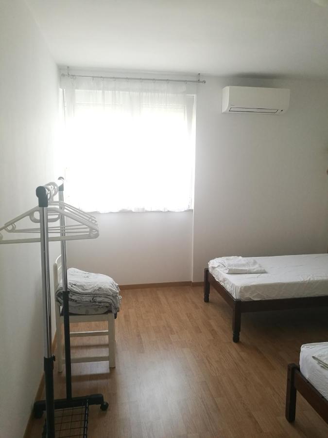 Nice And Cozy Two Single Bed Room 斯普利特 外观 照片
