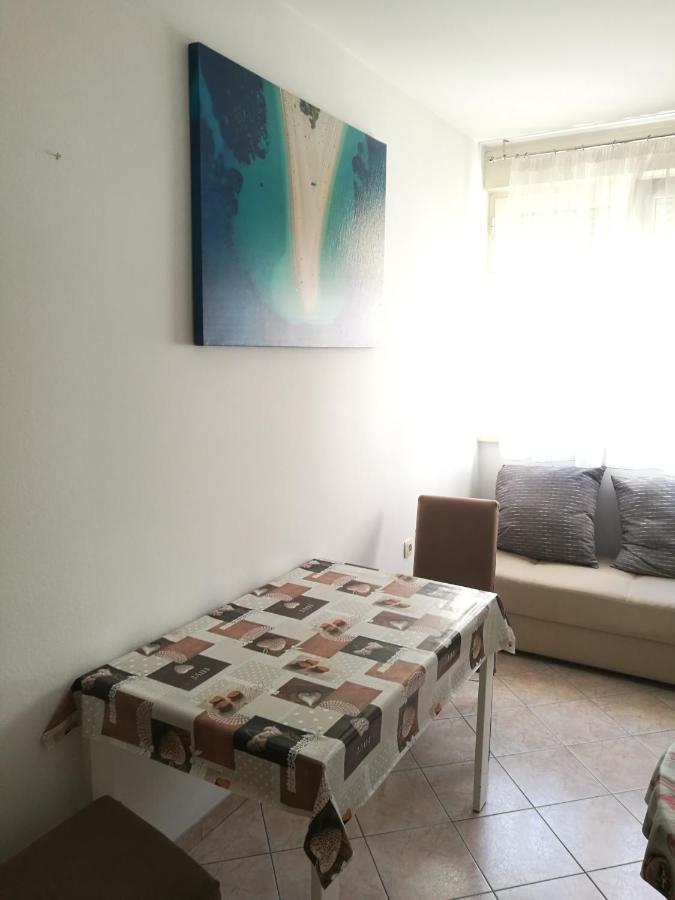 Nice And Cozy Two Single Bed Room 斯普利特 外观 照片
