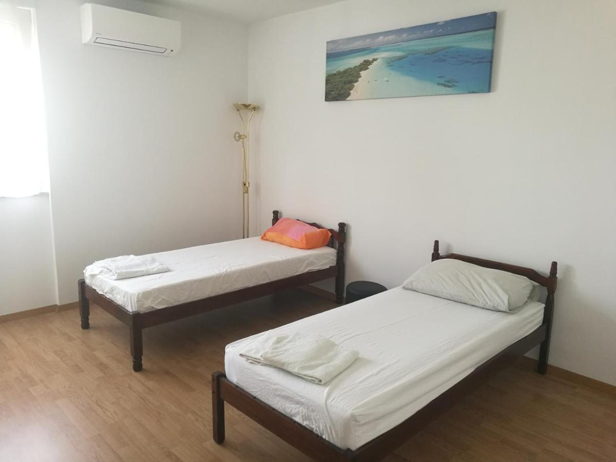 Nice And Cozy Two Single Bed Room 斯普利特 外观 照片