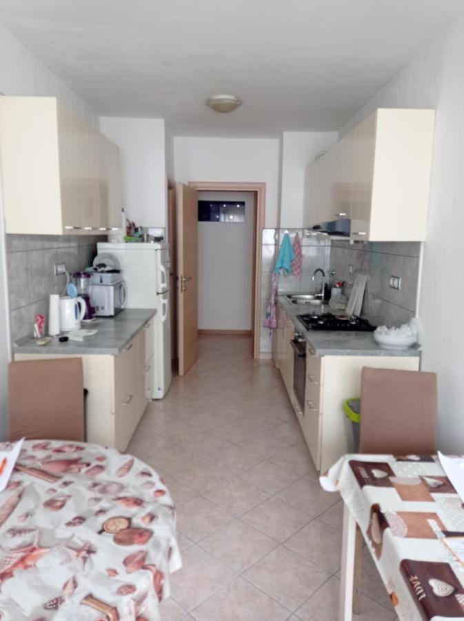 Nice And Cozy Two Single Bed Room 斯普利特 外观 照片