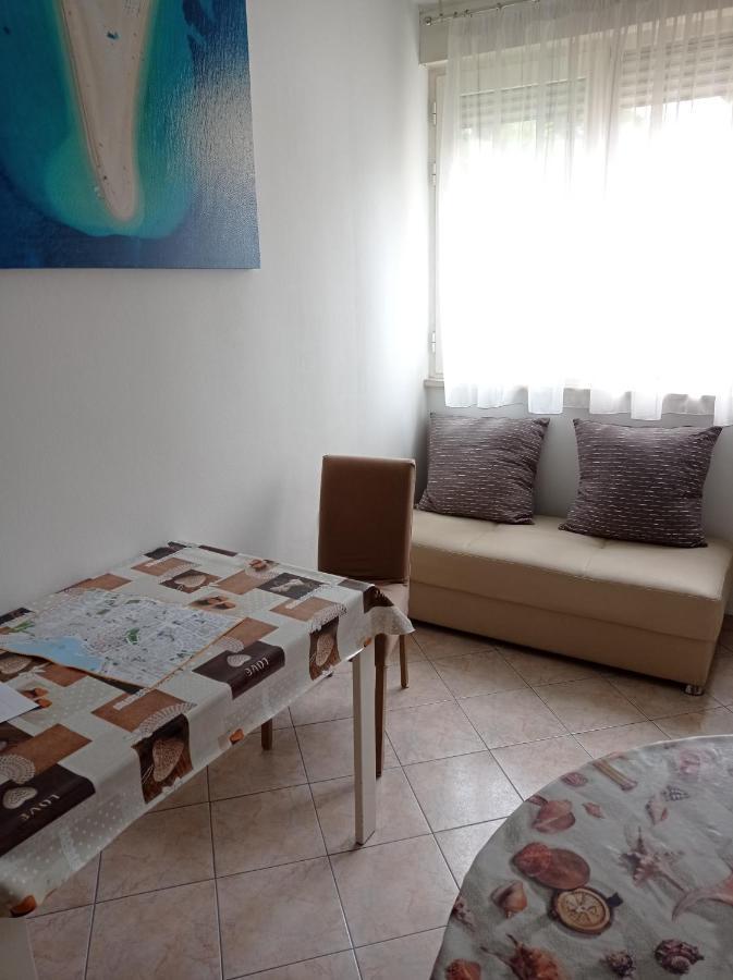 Nice And Cozy Two Single Bed Room 斯普利特 外观 照片