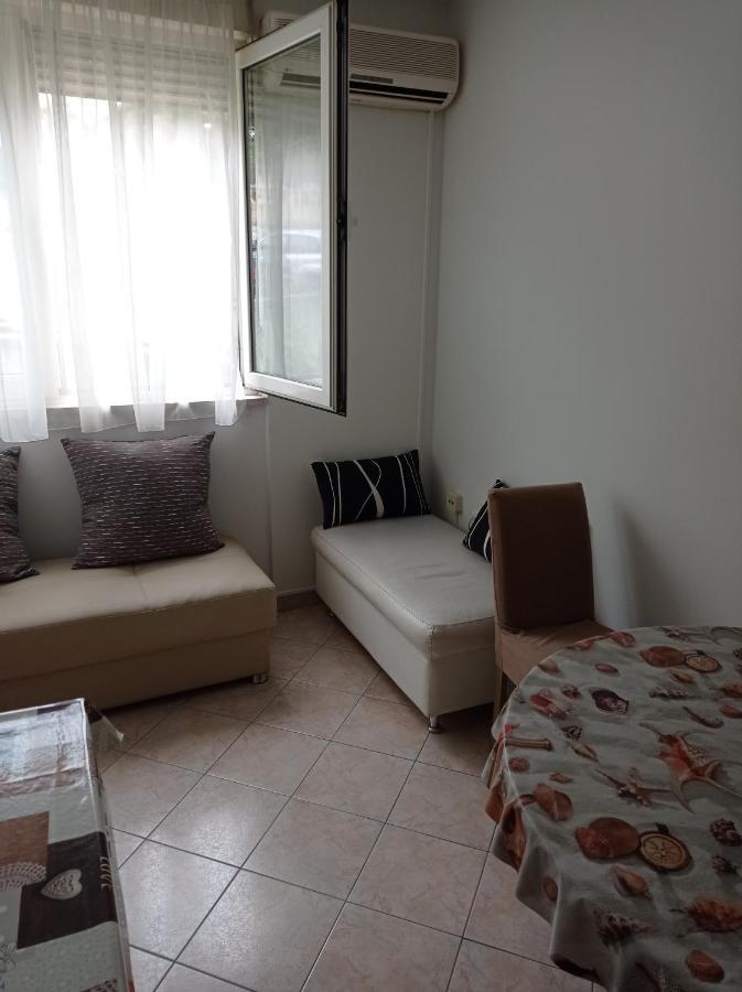 Nice And Cozy Two Single Bed Room 斯普利特 外观 照片