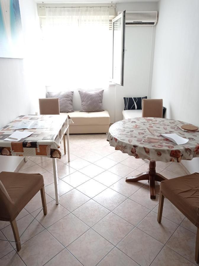 Nice And Cozy Two Single Bed Room 斯普利特 外观 照片